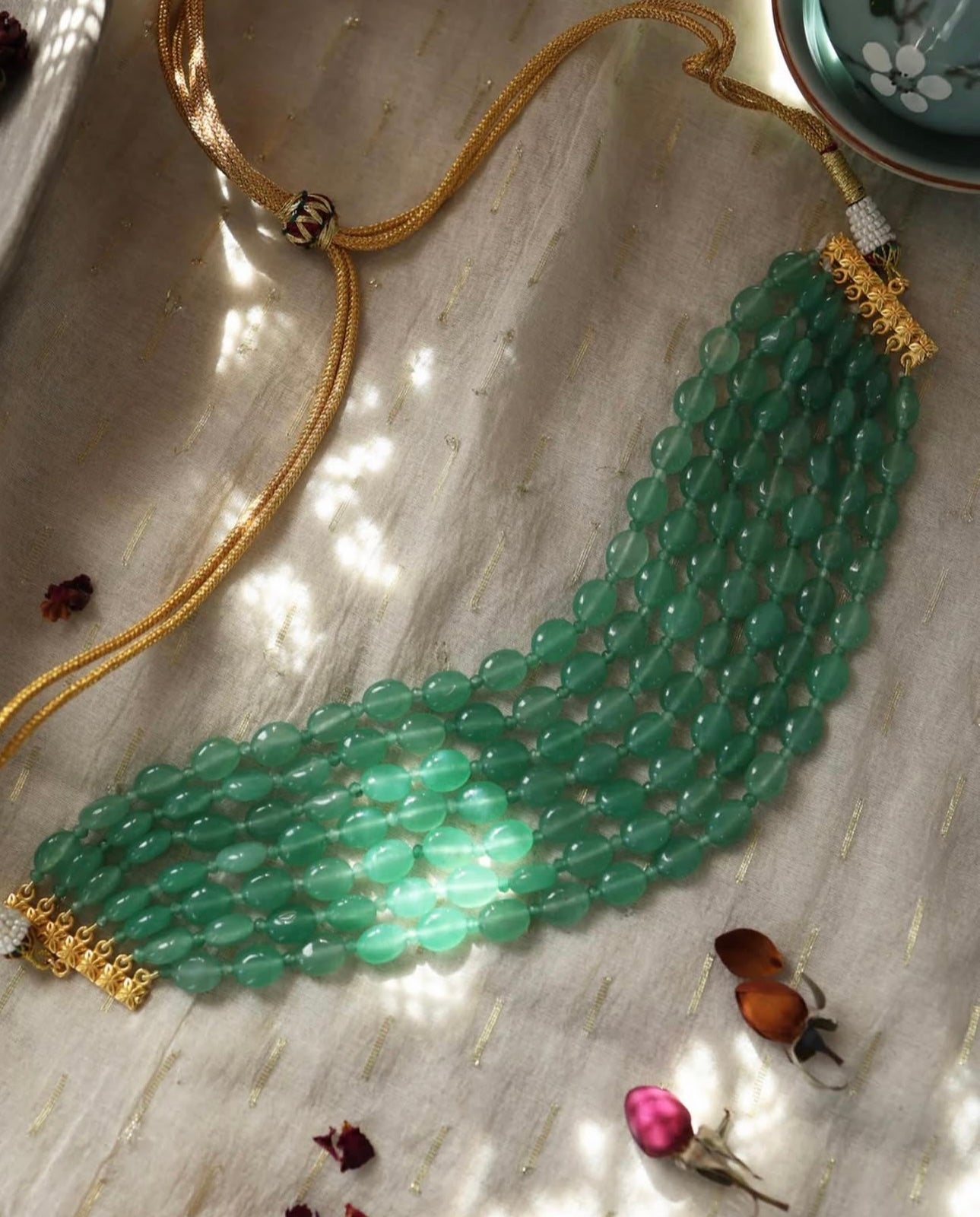 Torquise choker
