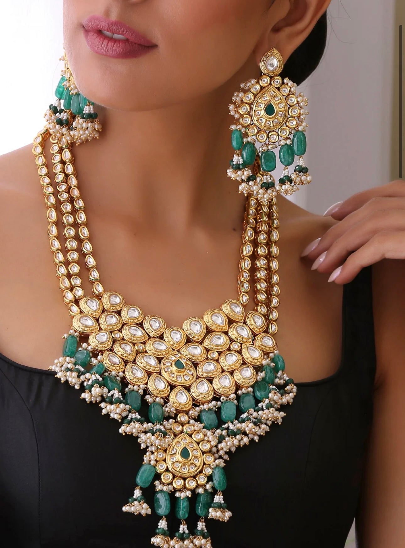 Driya Necklace Set