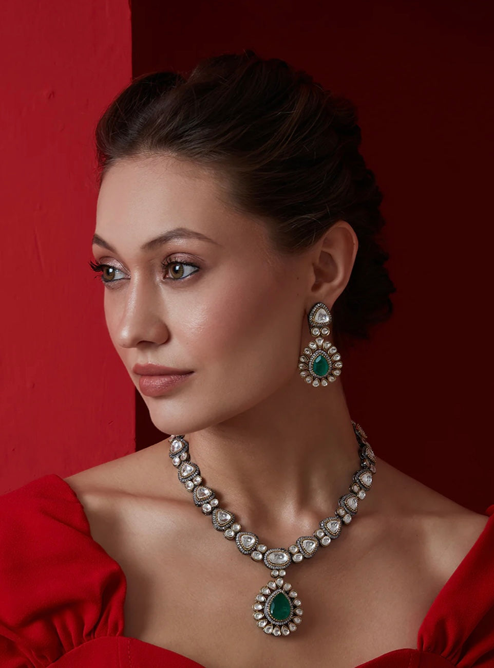 Hesley Emerald Set