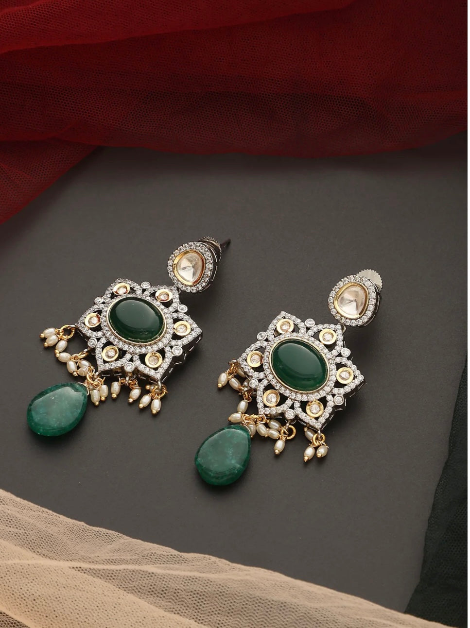 Emerald earings