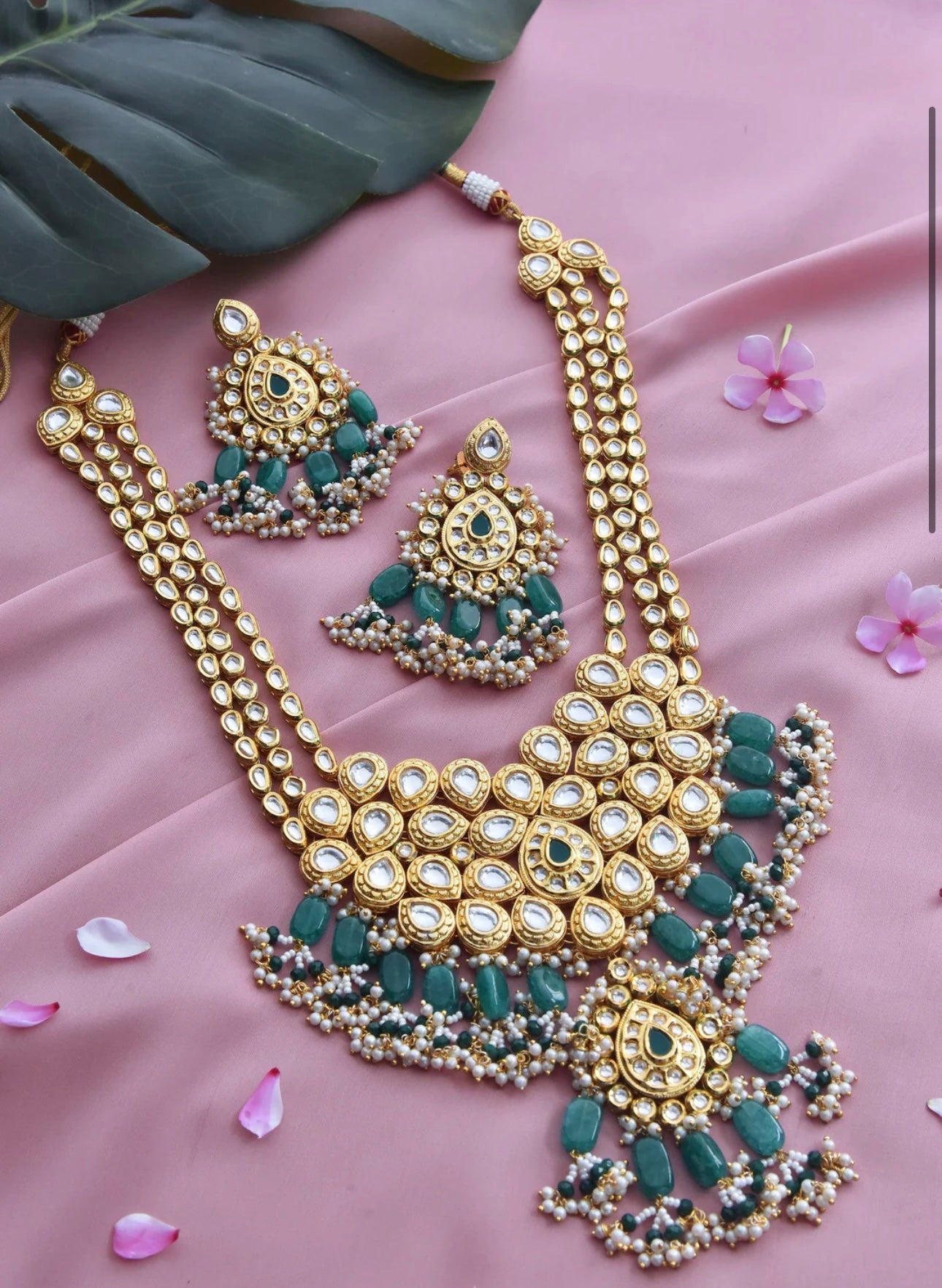Driya Necklace Set
