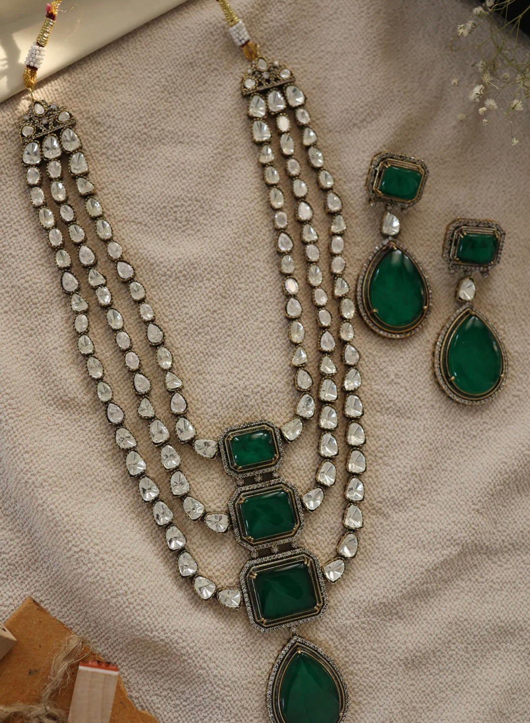 Delanay necklace set.