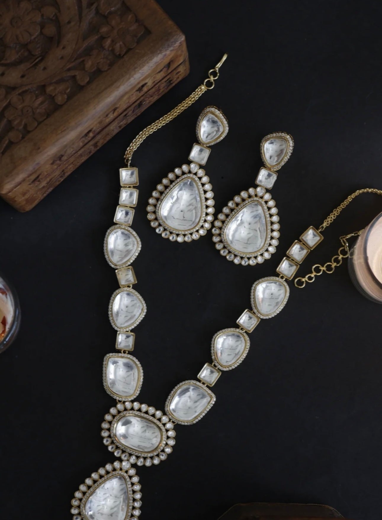Afia Necklace Set