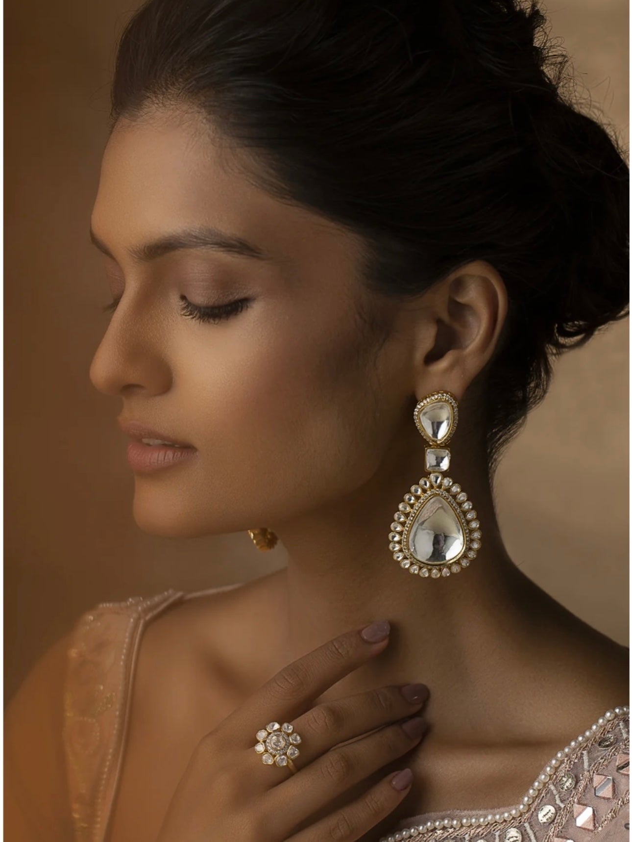Afia Necklace Set