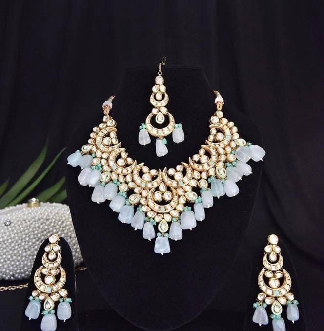 Hasley Kundan Set