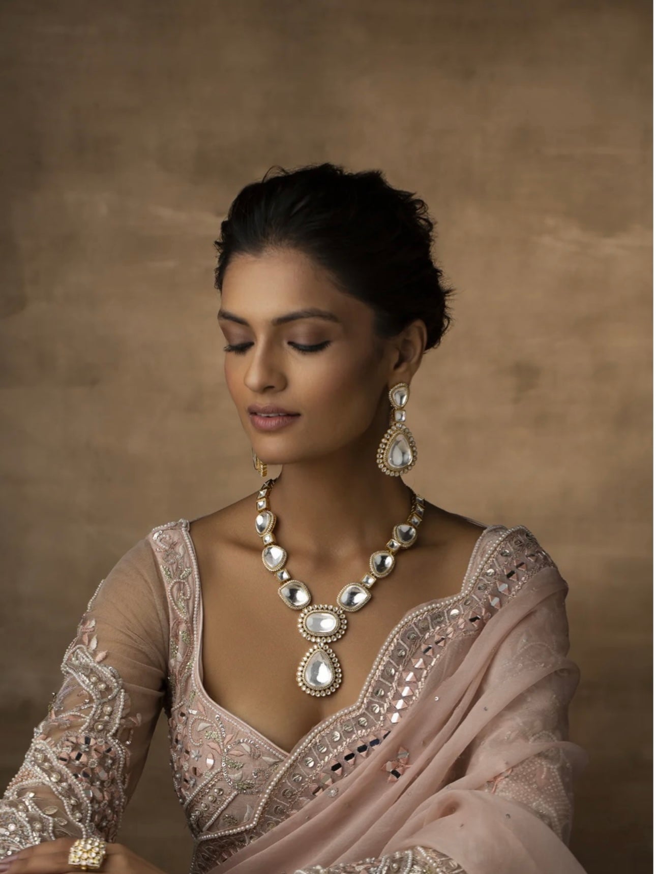 Afia Necklace Set