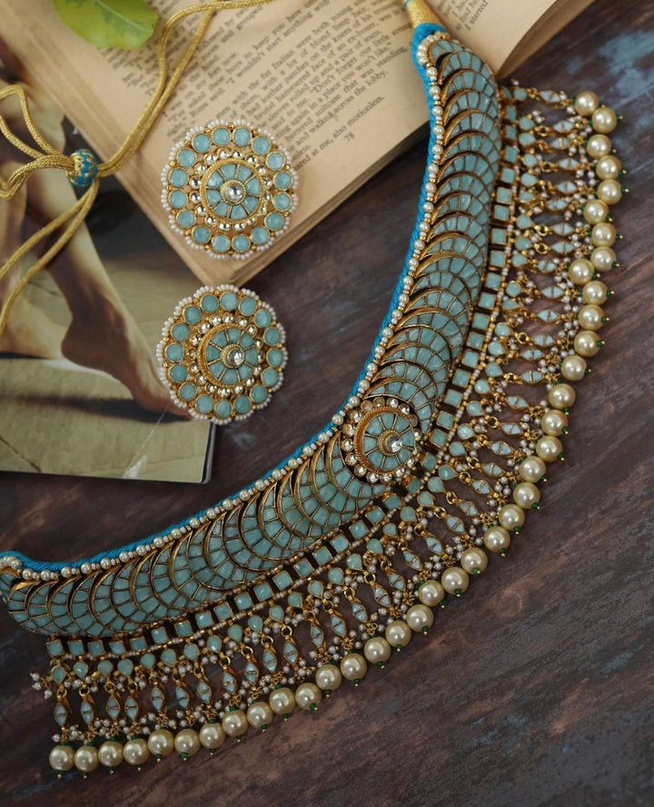 Torquiest Necklace Set