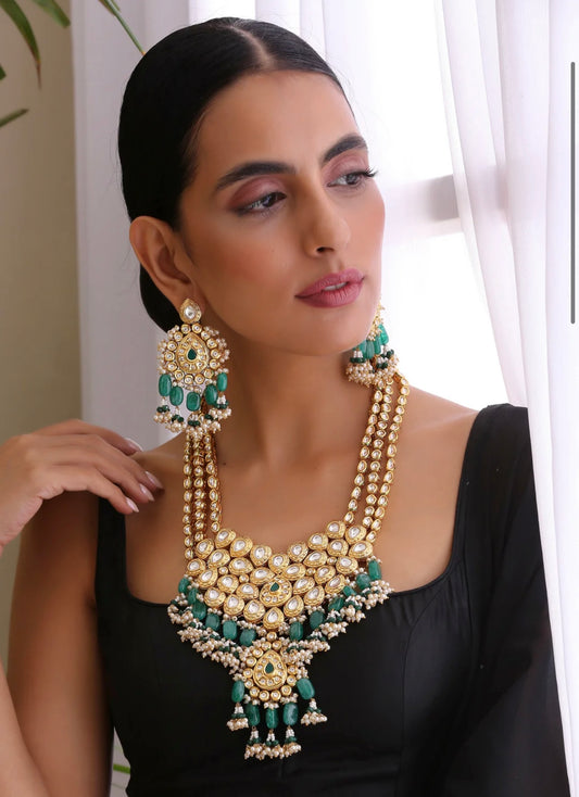 Driya Necklace Set